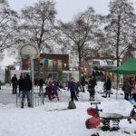 Kinderen in de wijk De Greiden in Heerenveen hebben eigen schaatsbaan