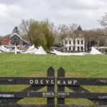 Storm blaast paasfair Oldeberkoop af: stands kapot gewaaid