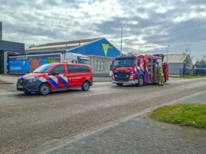 Persoon bekneld in machine in Gorredijk