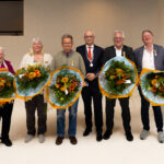 Ridder en vier Leden in de Orde van Oranje Nassau in Smallingerland