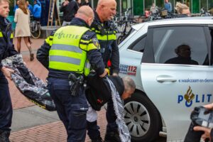 Vrouw aangehouden tijdens herdenking in Drachten