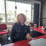Gert van der Vijver al 20 jaar creatieve zandkunstenaar
