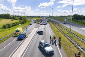 Ernstig ongeval tussen twee auto’s op A7 Heerenveen
