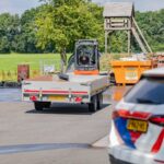 Heftruck in brand bij woning Bakkeveen