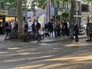 Pokémonproducten zorgen voor lange rijen voor speelgoedwinkels